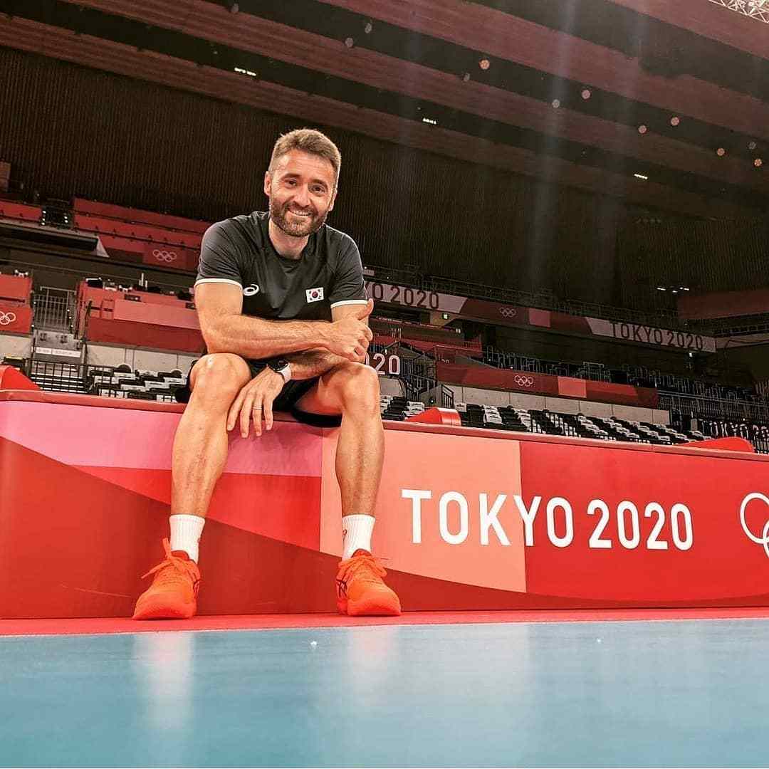 韩国队签约海外助教提升整体实力的简单介绍