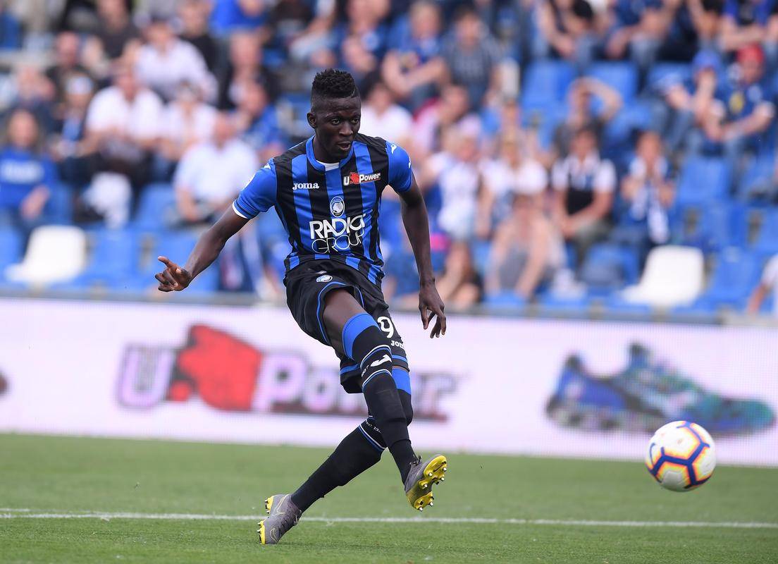 杏彩体育中国官网-尤文图斯主场大胜克罗托内，稳居榜首的简单介绍