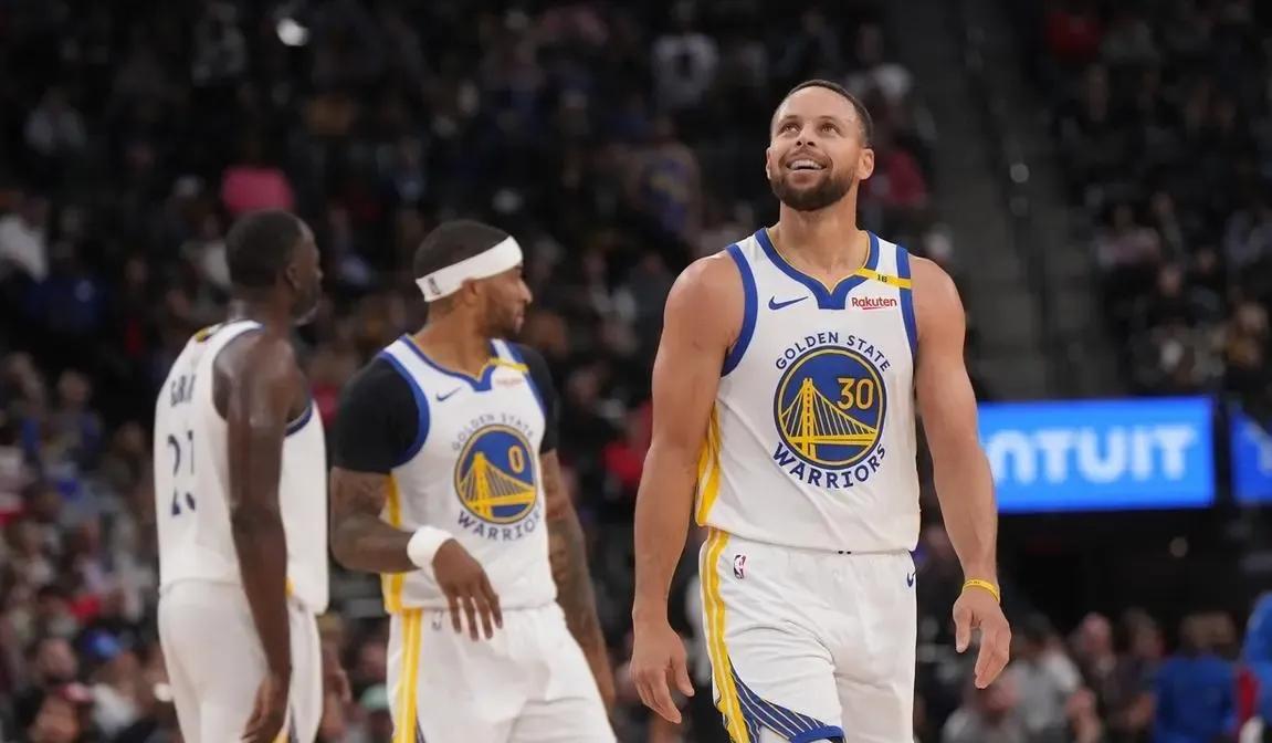 关于勇士主场大胜，稳固西部第一位置的信息