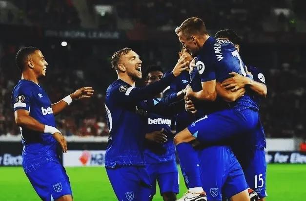 杏彩体育亚洲官网-奥林匹亚科斯客场全身而退，欧联杯赛场延续神话