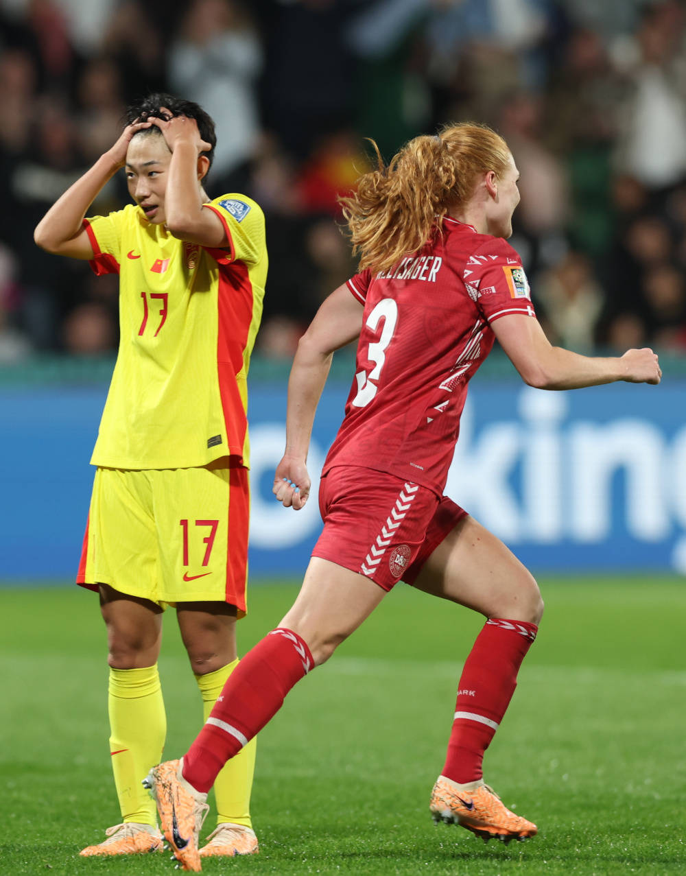 关于丹麦队在比赛中展现出出色团队合作，取得胜利的信息