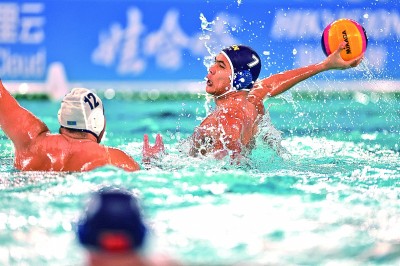 乌克兰游泳选手飒爽出场勇夺金牌 乌克兰游泳选手飒爽出场勇夺金牌