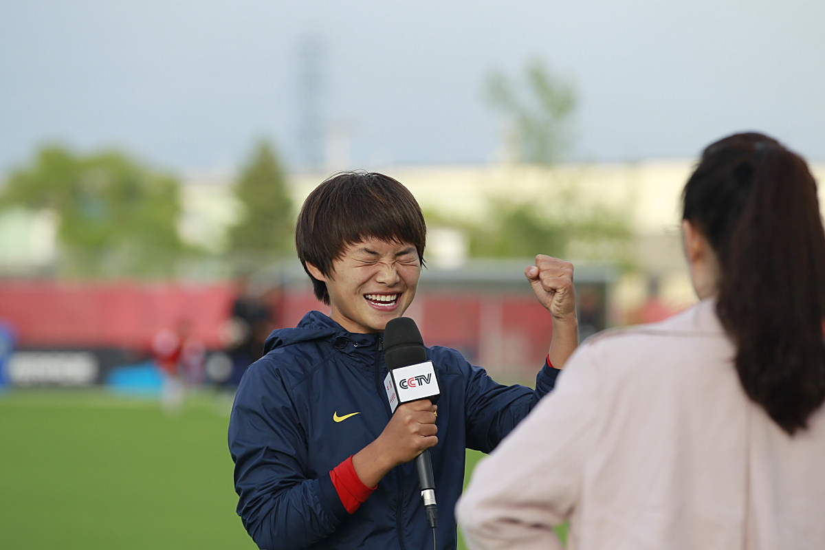 比赛过程中球队教练的调度成为关注焦点