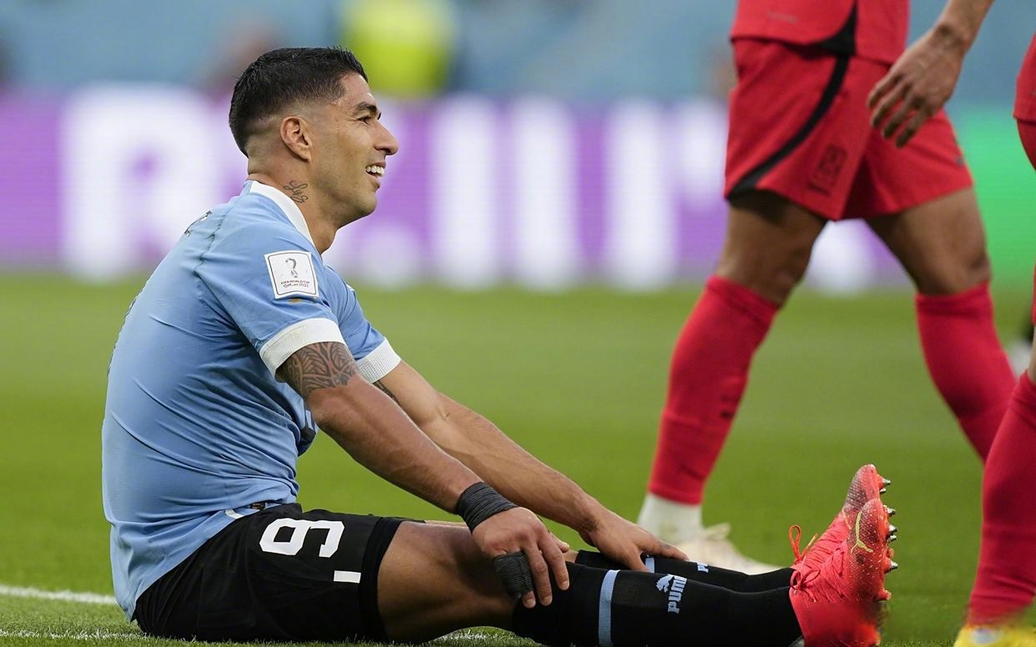 半场战况激烈！双方进攻相互对垒