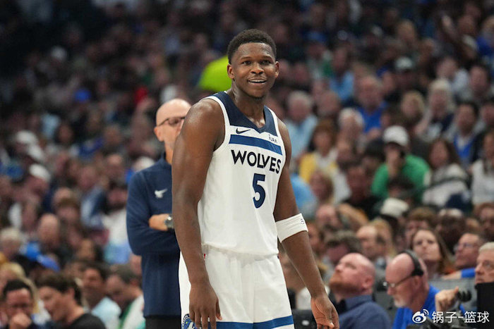 杏彩体育平台-太阳队员在比赛中展现出色实力夺魁