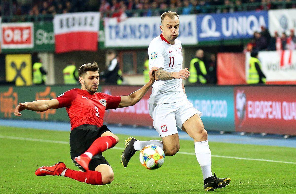 冰岛队客场败给摩尔多瓦队,小组排名下滑 冰岛队客场败给摩尔多瓦队,小组排名下滑