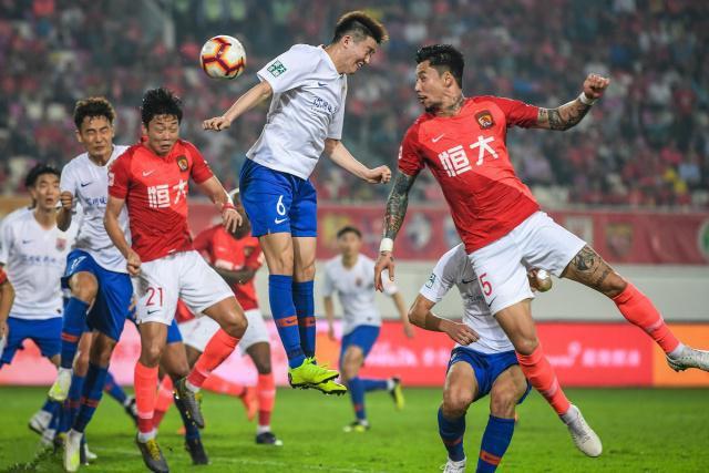 上港挑战恒大，豪门对决看点十足