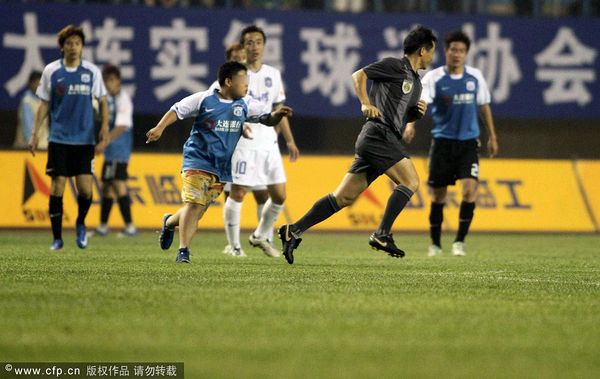 江苏舜天客场取胜，挺身而出