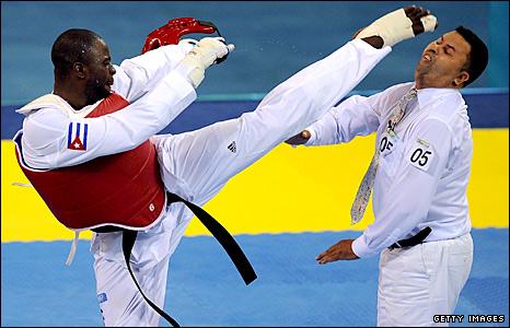 杏彩体育app-古巴跆拳道选手胜利击败对手，晋级决赛