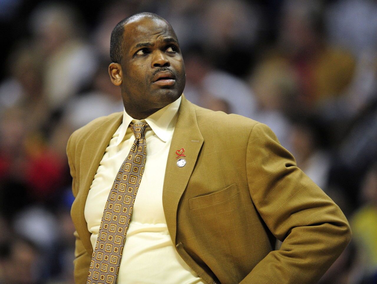 杏彩体育网站-关于步行者主帅麦克米兰已签新合同赛季后或将转投猛龙的信息