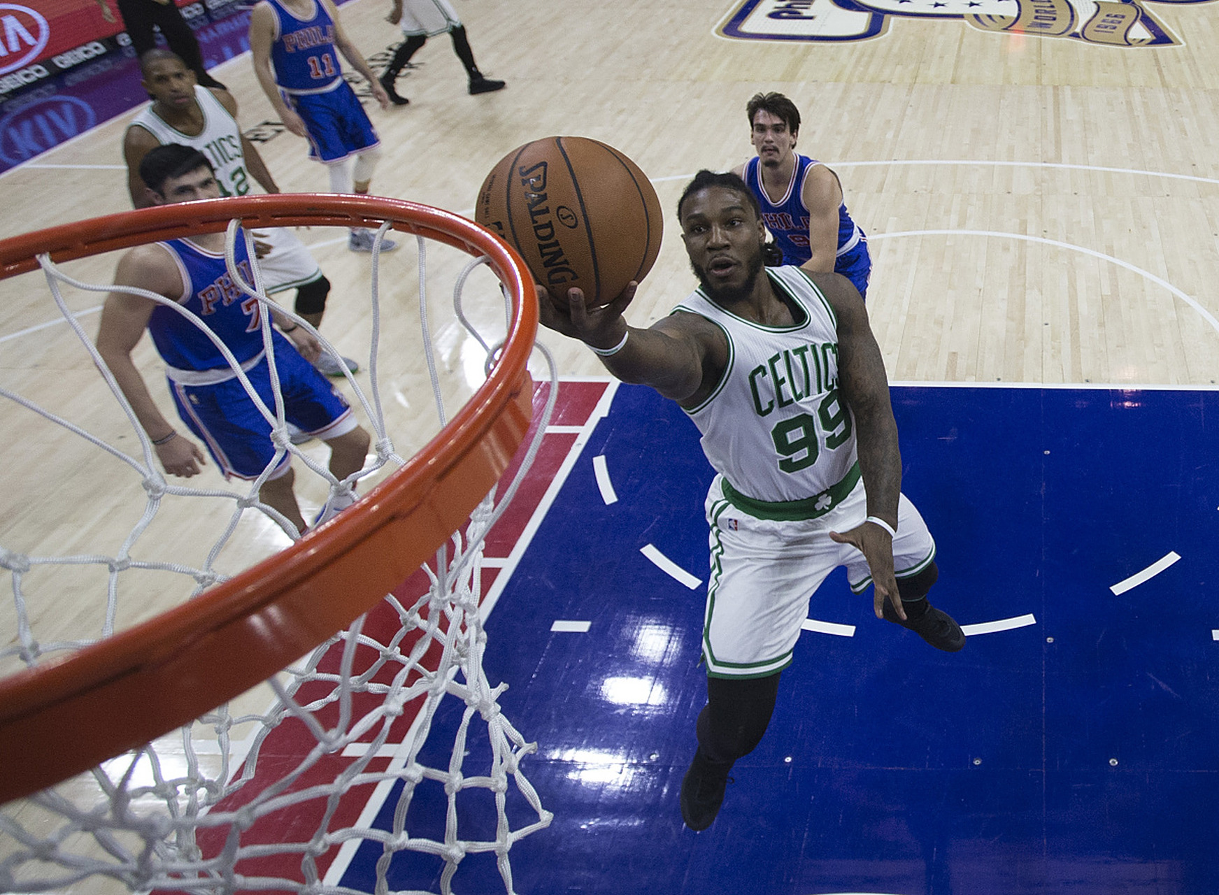 凯尔特人队连胜被终结遭受失败 凯尔特人队连胜被终结遭受失败