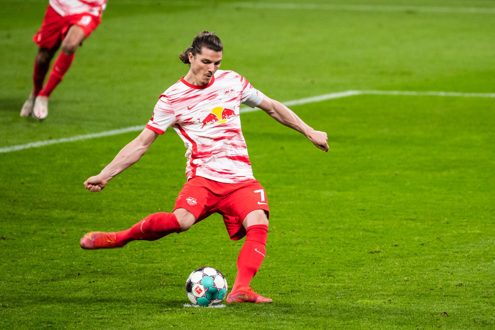 杏彩体育官网入口-包含沃尔夫斯堡豪取三分，实现胜利领跑的词条