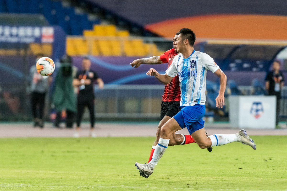 杏彩体育入口-天津泰达新援表现抢眼，助球队取得惊险胜利