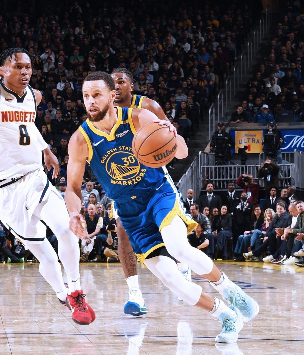 包含勇士擒掘金，豪取赛季第十六胜的词条