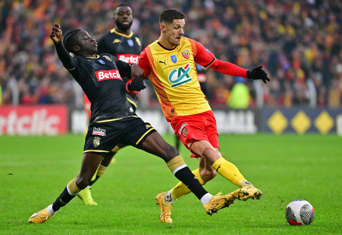 关于摩纳哥主场取胜，疯狂庆祝胜利的信息