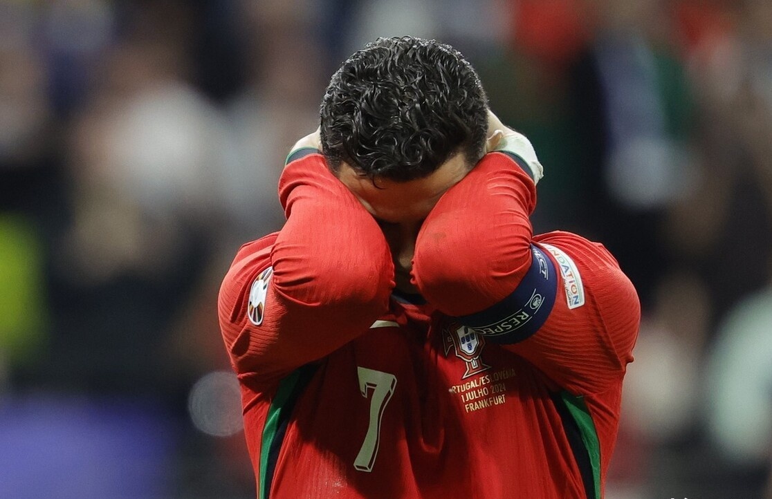 包含桑普多利亚主场惜败佛罗伦萨，遗憾失利的词条